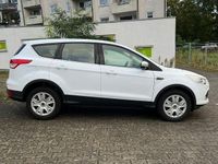 Gebraucht Ford Kuga Trend 150 PS (110 kW) 2015 Weiß SUV