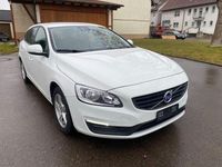 Gebraucht Volvo V60 Kinetic 120 PS (88 kW) 2018 Weiß Kombi