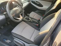 Gebraucht Hyundai i30 99 PS (72 kW) 2017 Grau Kombi