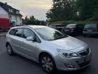 Gebraucht Opel Astra 90 PS (66 kW) 2011 Silber Kombi
