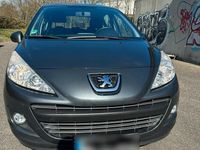 Gebraucht Peugeot 207 90 PS (66 kW) 2012 Grau Limousine