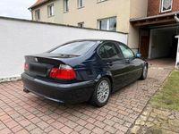 Usata BMW 318 143 CV (105 kW) 2003 Blu Berlina