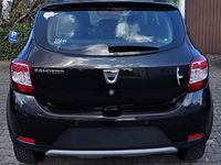 Gebraucht Dacia Sandero 89 PS (65 kW) 2014 Schwarz Limousine