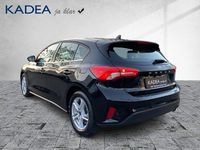 Gebraucht Ford Focus Cool & Connect 123 PS (90 kW) 2021 Obsidianschwarz metallic Limousine
