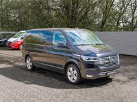 Gebraucht VW Multivan Comfortline 204 PS (150 kW) 2023 Schwarz Van / Kleinbus