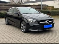 Gebraucht Mercedes CLA200 Shooting Brake 156 PS (114 kW) 2018 Schwarz Kombi