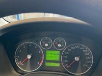 Gebraucht Ford Focus 101 PS (74 kW) 2005 Rot Limousine