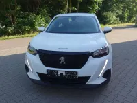 Gebraucht Peugeot 2008 Active 110 PS (80 kW) 2022 Weiss banquise SUV