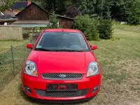 Gebraucht Ford Fiesta Ambiente 101 PS (74 kW) 2006 Rot Kleinwagen