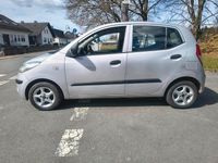 Gebraucht Hyundai i10 64 PS (47 kW) 2009 Silber Kleinwagen