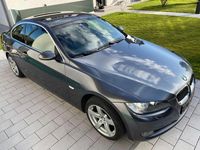 Gebraucht BMW 325 218 PS (160 kW) 2007 Grau Coupé