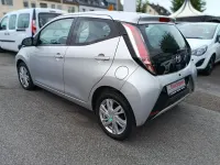 Gebraucht Toyota Aygo X-play 69 PS (50 kW) 2015 Silber Kleinwagen