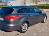 Gebraucht Ford Focus Cool & Connect 125 PS (91 kW) 2018 Grau Kombi