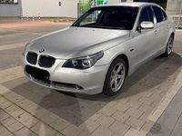 Gebraucht BMW 523 177 PS (130 kW) 2005 Silber Limousine