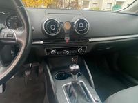 Gebraucht Audi A3 110 PS (80 kW) 2014 Blau Limousine