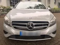 Gebraucht Mercedes A180 Urban 122 PS (89 kW) 2013 Silber Kleinwagen