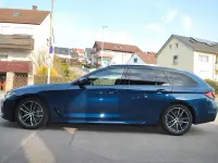 Gebraucht BMW 530 M Sport 286 PS (210 kW) 2023 Blau Limousine