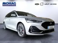 Używany Ford Focus ST-Line 125 KM (91 kW) 2022 Srebrny Sedan/Limuzyna