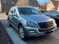 Gebraucht Mercedes ML300 Edition 204 PS (150 kW) 2011 Grau SUV