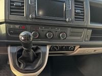 Second-hand VW Transporter 150 CP (110 kW) 2017 Negru Van