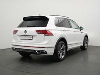 Gebraucht VW Tiguan R-line 150 PS (110 kW) 2023 Weiß SUV