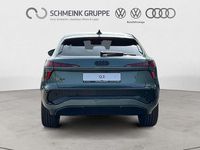 Neu Audi Q3 S-Line 150 PS (110 kW) 2026 Salbeigrün metallic SUV