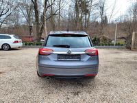 Gebraucht Opel Insignia 170 PS (125 kW) 2015 Karbon silber/shiny grey (m2) Kombi