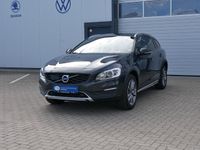 gebraucht Volvo V60 2.0 Pro AWD NAVI ACC SITZHZG XENON RFK FSH M