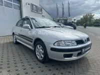 Gebraucht Mitsubishi Carisma Elegance 125 PS (91 kW) 2000 Silber Limousine