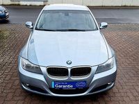 Gebraucht BMW 318 143 PS (105 kW) 2010 Grau Limousine