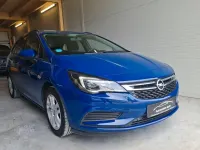 Usado Opel Astra Edition 110 CV (80 kW) 2020 Azul Familiar