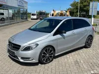 Gebraucht Mercedes B180 Sport 122 PS (89 kW) 2013 Silber Kleinwagen