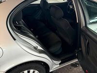 Usata Seat Leon 75 CV (55 kW) 2004 Argento Utilitaria