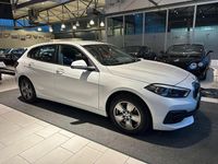 Gebraucht BMW 118 Advantage 136 PS (100 kW) 2023 Weiß Kleinwagen