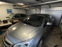 Gebraucht Opel Astra 140 PS (102 kW) 2010 Silber Limousine