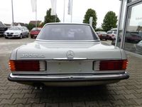 Gebraucht Mercedes 350 200 PS (147 kW) 1977 Silber metallic Coupé