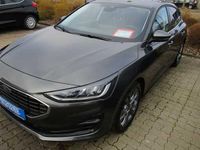 Gebraucht Ford Focus Titanium 125 PS (91 kW) 2023 Grau Kombi