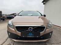 Gebraucht Volvo V40 CC Momentum 150 PS (110 kW) 2013 Braun Kombi