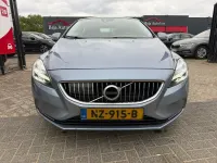 Gebraucht Volvo V40 Summum 120 PS (88 kW) 2017 Blau Limousine