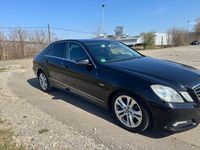 Gebraucht Mercedes E220 Avantgarde 170 PS (125 kW) 2009 Schwarz Limousine