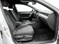 Gebraucht VW Passat Business 200 PS (147 kW) 2022 Oryxweiss perlmutteffekt Kombi