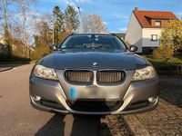 Gebraucht BMW 318 143 PS (105 kW) 2012 Grau Kombi