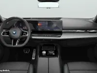 Neu BMW 530e M Sport 299 PS (219 kW) 2026 Grau Kombi