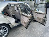 Gebraucht Mercedes C180 122 PS (89 kW) 1996 Grau Limousine