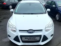 Gebraucht Ford Focus Trend 125 PS (91 kW) 2013 Frostweiß Limousine
