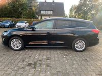 gebraucht Ford Focus Turnier Titanium 1HD*41TKM*NAVI*RFK*8G-AUT