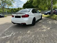 gebraucht BMW 330 i M Performance | Automatik