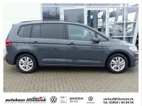 Gebraucht VW Touran Highline 150 PS (110 kW) 2024 Grau Van / Kleinbus