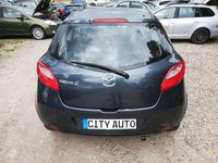 Gebraucht Mazda 2 Inclusive 75 PS (55 kW) 2010 Grau Kleinwagen