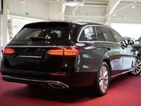 Gebraucht Mercedes E220 200 PS (147 kW) 2022 Schwarz Limousine